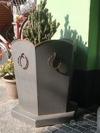2 vasi arredo in ferro esagonali unici anni 70 