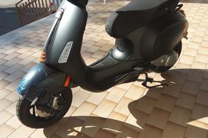Piaggio Vespa 50 Super sport