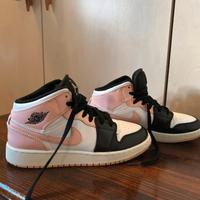 Air jordan nere e rosa