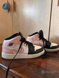 Air jordan nere e rosa