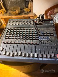 Mixer yamaha mx12/4