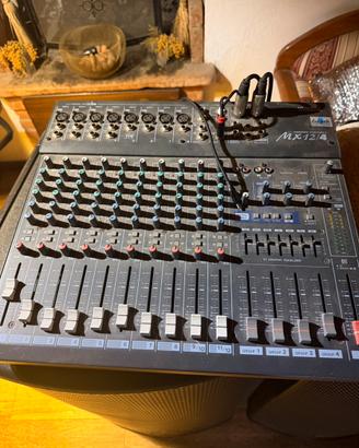 Mixer yamaha mx12/4
