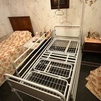 Letto ospedaliero elettrico