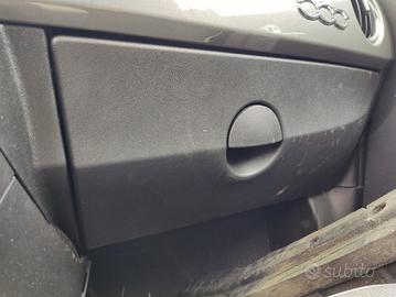 Cassetto portaoggetti FIAT 500 del 2018