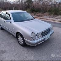 MERCEDES CLASSE E 250 TD 241000KM