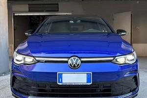 Golf 8 R-Line 2.0 tdi 150cv