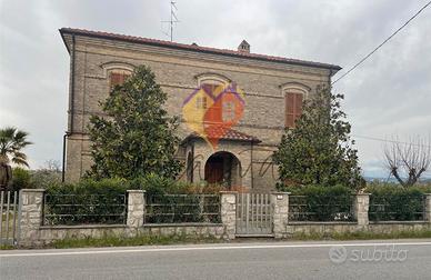 Villa in Viale Gran Sasso, Corropoli