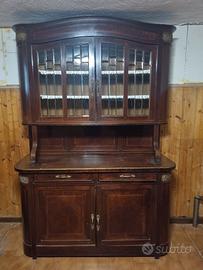 credenza con vetrina 