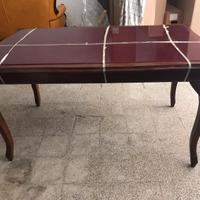 Tavolo e sedie