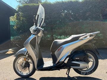 HONDA SH 125 2019 31.000 KM BAULETTO PARABREZZA