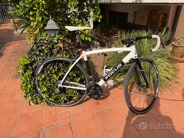 bici da corsa focus