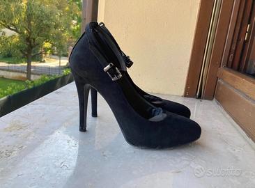 Scarpe décolleté con tacco e cinturino