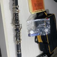 Clarinetto Comet + Libri + Leggio + Accessori