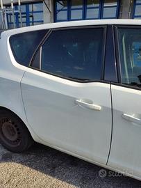 Porta posteriore dx OPEL MERIVA del 2011