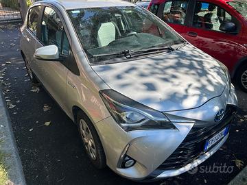 TOYOTA Yaris 1.5 Hybrid 5 porte Active