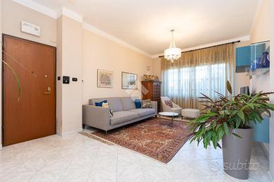 6 LOCALI A CASELLE TORINESE