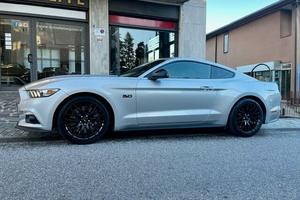 Ford Mustang Fastback 5.0 V8 TiVCT aut. GT 421CV, 