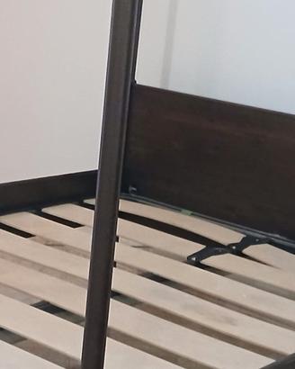 Letto a baldacchino