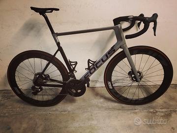 Focus Izalco Max 9.8 Ultegra Di2 xl 61