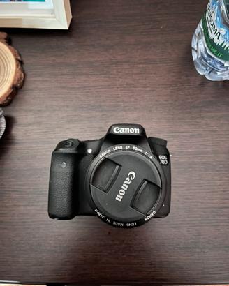 CANON EOS 70D