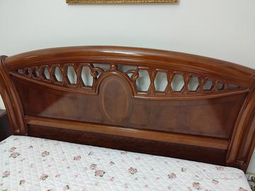  Letto matrimoniale in legno massello 