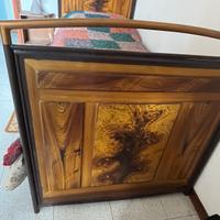 Letto singolo con sponde lavorate a mano