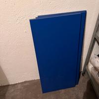 Tre mensole melaminico blu con staffe