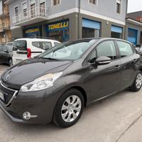 Peugeot 208 PureTech 82 5 porte Allure