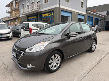 Peugeot 208 PureTech 82 5 porte Allure