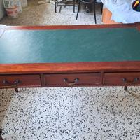 Scrivania in legno con 2 sedie vintage 