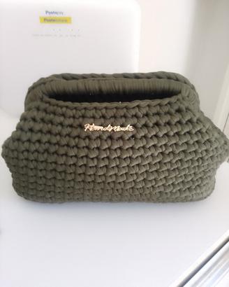 Borsa a mano all uncinetto verde militare 