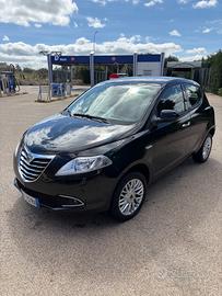 Lancia Ypsilon 0.9 TwinAir 85 CV 5 porte Metano Ec