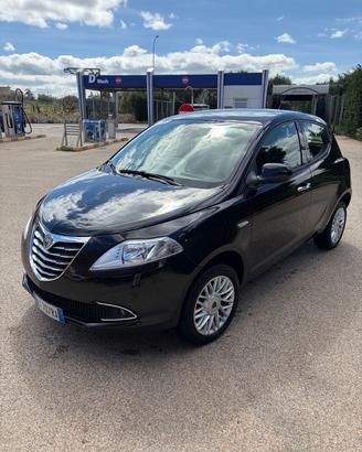 Lancia Ypsilon 0.9 TwinAir 85 CV 5 porte Metano Ec