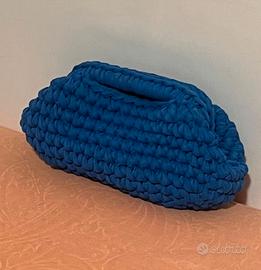 Borse artigianali realizzate ad uncinetto