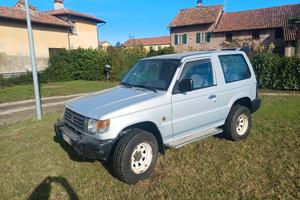 mitsubishi pajero glx
