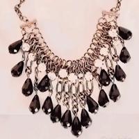 Collana, bracciale e anello