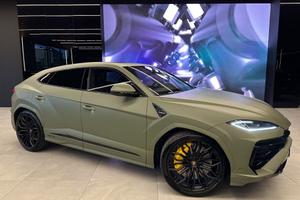 LAMBORGHINI Urus 4.0 SE
