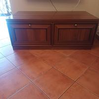 Mobile basso e mensoloni