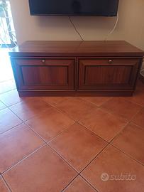 Mobile basso e mensoloni