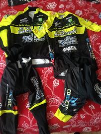 vestiario ekoi e santini