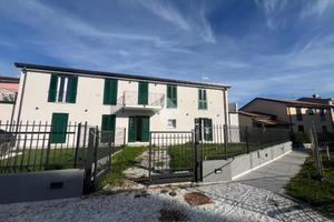 4 LOCALI A AMEGLIA