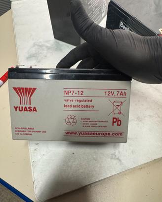 Yuasa NP7-12 Batteria 12V 7Ah VRLA AGM Ricaricabil