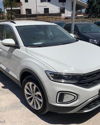 VOLKSWAGEN T-Roc 1.0 TSI Life