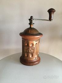 Antico macinino caffè’ 3 spade