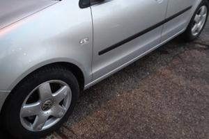 VOLKSWAGEN Polo 4ª serie - 2002