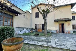 PORZIONE DI TRIFAMILIARE A SCARPERIA E SAN PIERO