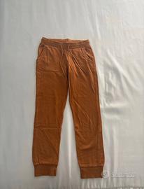 Pantaloni tuta