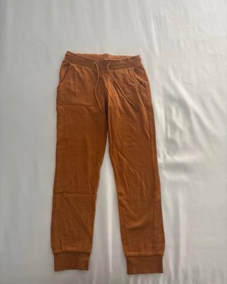 Pantaloni tuta
