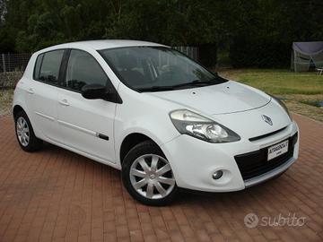 RENAULT Clio 1.2 16V 5 porte Dynamique