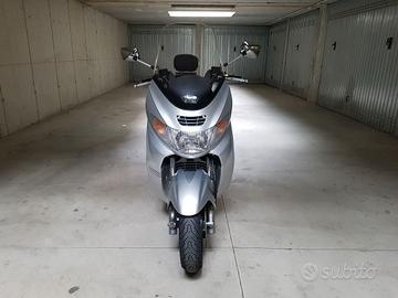 Suzuki burgman 400 2001 